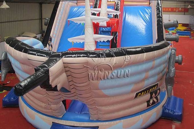 Gonflables énormes de style de bateau de pirate sèchent protecteur UV imperméable de glissière